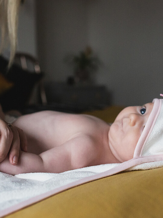 منشفة لف سبلاش تايم للأطفال حديثي الولادة حتى 6 أشهر من تومي تيبي - وردي image number 5